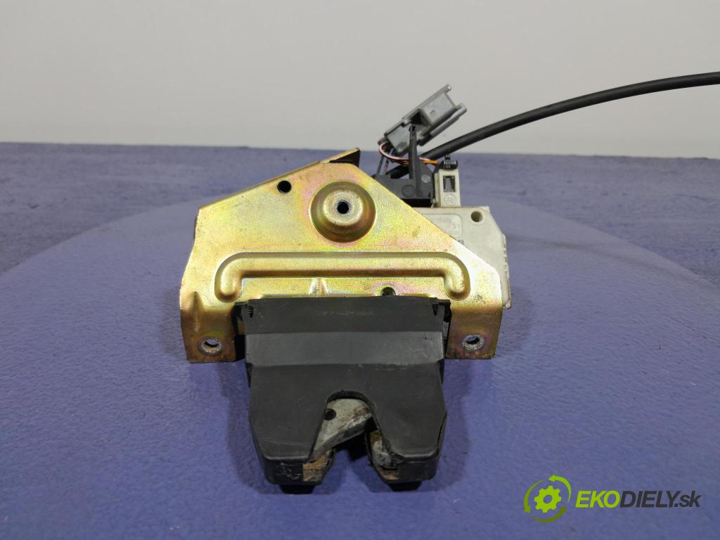 Volvo S60 2001 zámok Klapky: kufra: 8679694