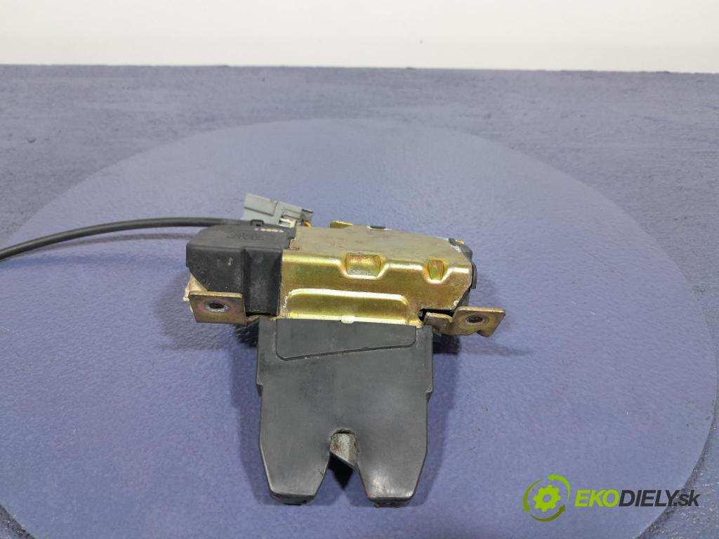 Volvo S60 2001 zámok Klapky: kufra: 8679694