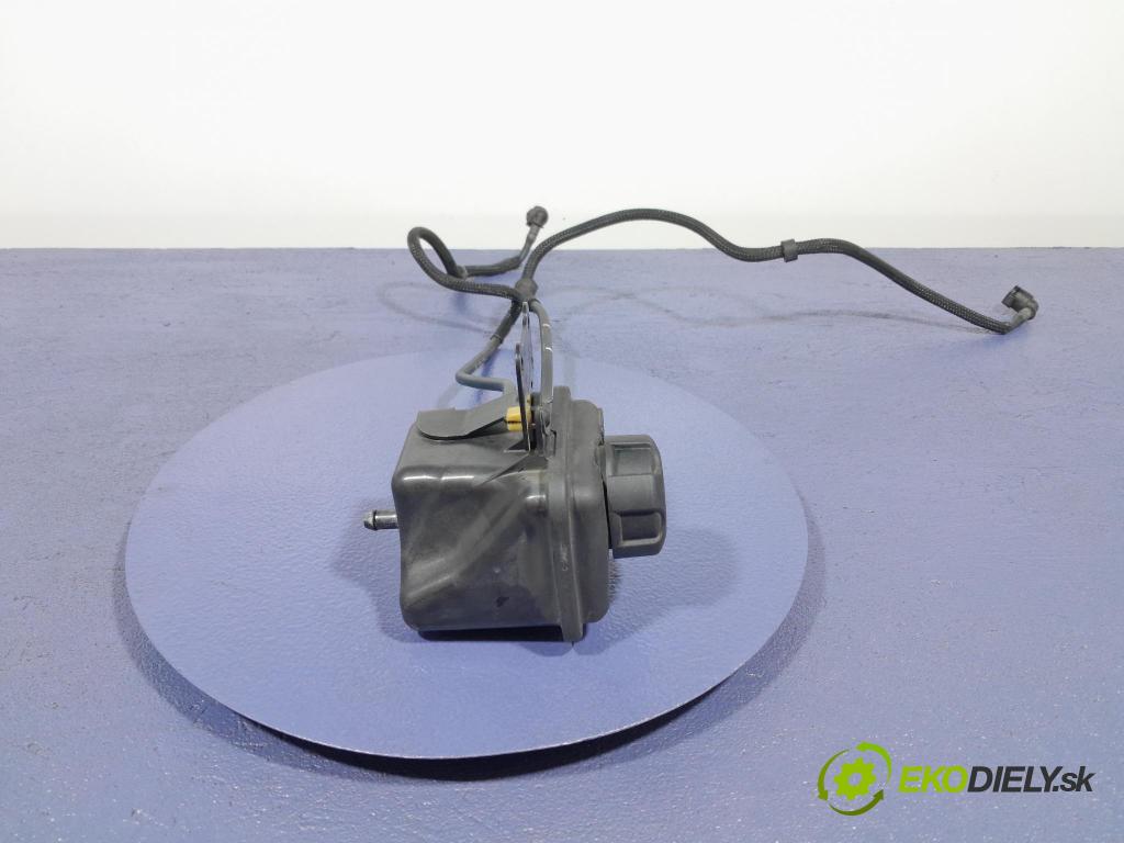 Bmw M5 2019 nádržka Náhradní 2284880