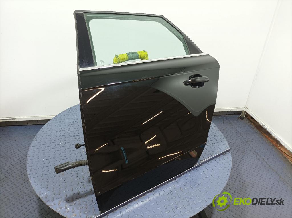 Audi A4 2012 dvere zad Vľavo: