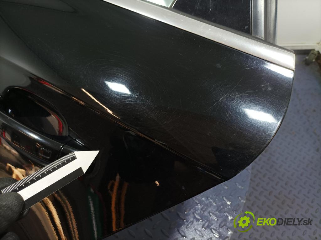 Audi A4 2012 dvere zad Vľavo: