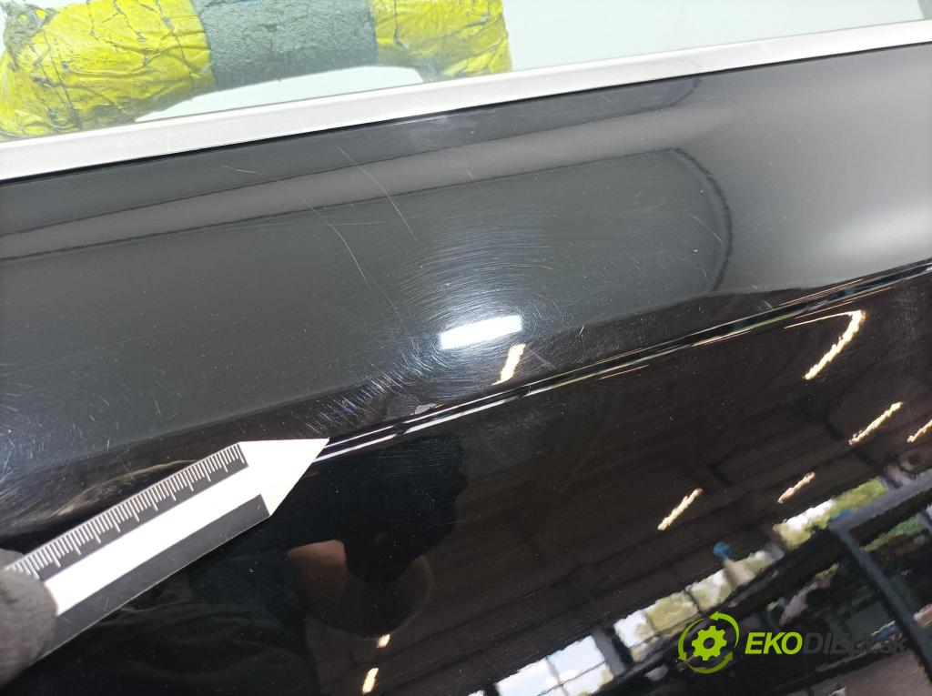 Audi A4 2012 dvere zad Vľavo: