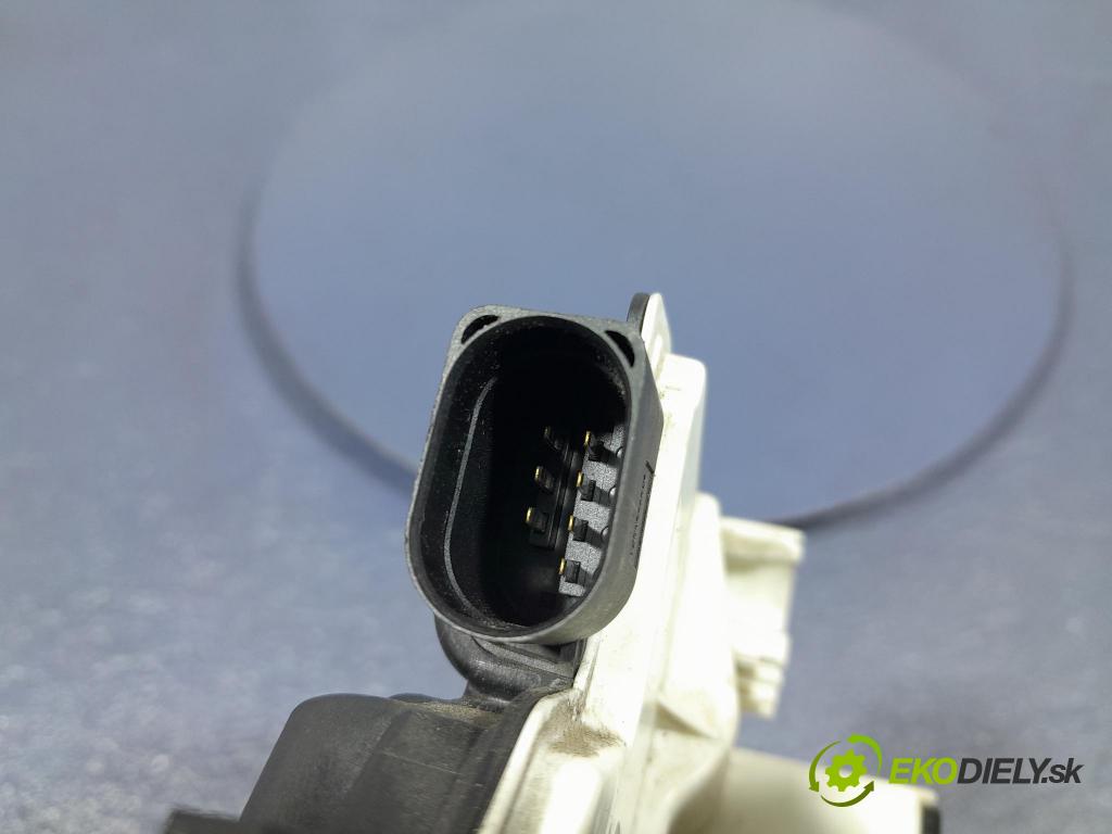 Seat Ibiza 2009 zámok dvere Predné Vľavo: 5N1837015A