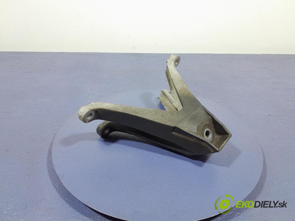 Bmw M5 2019 Vankúš/: držiak Motor: 7853647