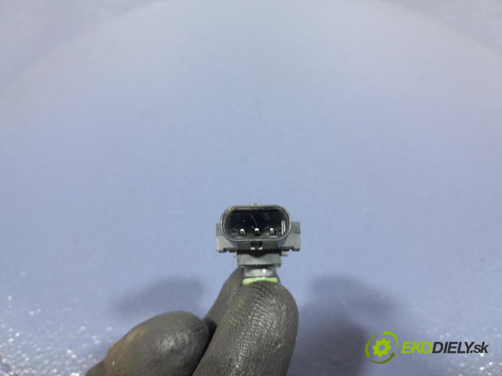 Bmw M5 2019 snímač 8043682