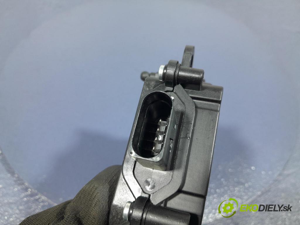 Jaguar Xf 2015 zámek Klapky: kufr CPLA-442A66-AE