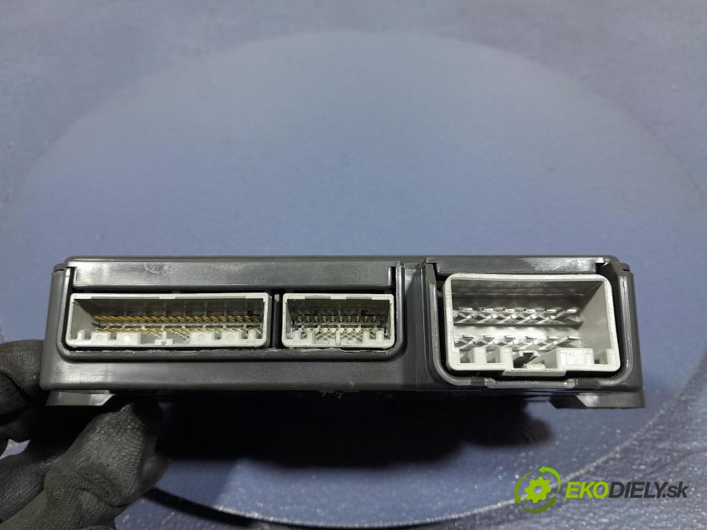 Jaguar Xf 2015 riadiaca jednotka FK72-19H440-BD