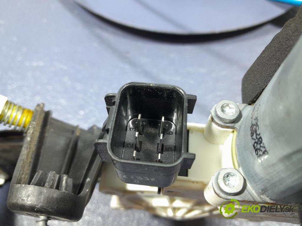 Jaguar Xf 2015 mechanizmus okna Okná: zad Vľavo: GX63-27001-AD