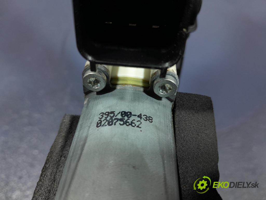 Jaguar Xf 2015 mechanizmus okna Okná: zad Vľavo: GX63-27001-AD