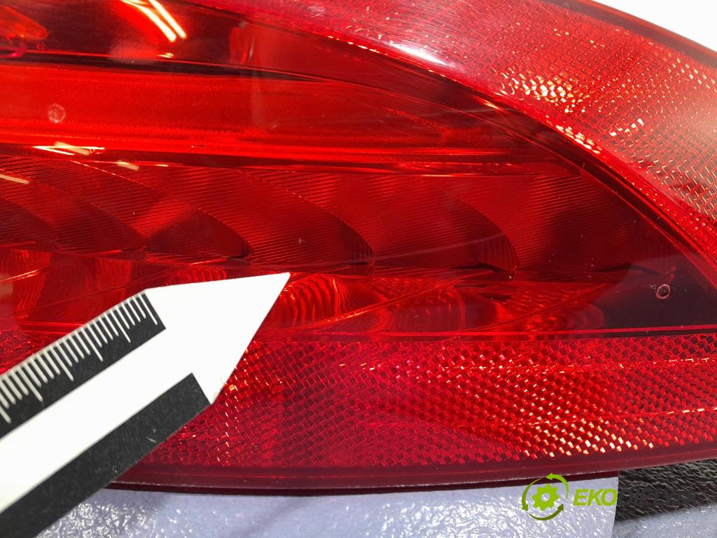 Jaguar Xf 2015 svetlo / reflektor zad Prava: Vonkajsia: GX63-13404-AC