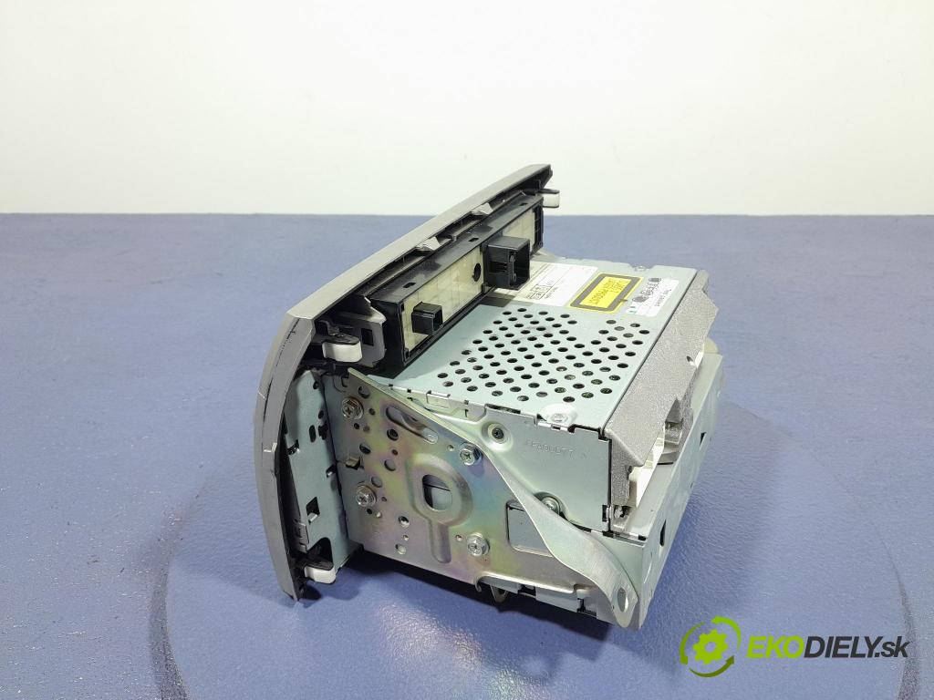 Toyota Corolla verso 2006 Radio I Navigace: 86120-0F010