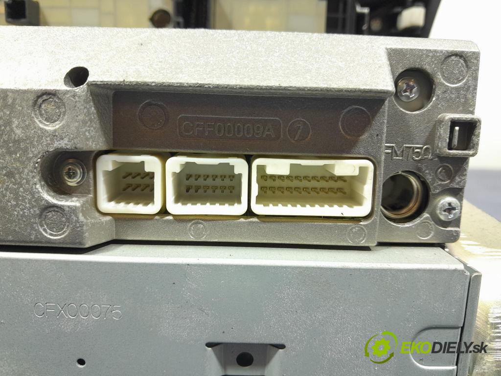 Toyota Corolla verso 2006 Radio I Navigace: 86120-0F010