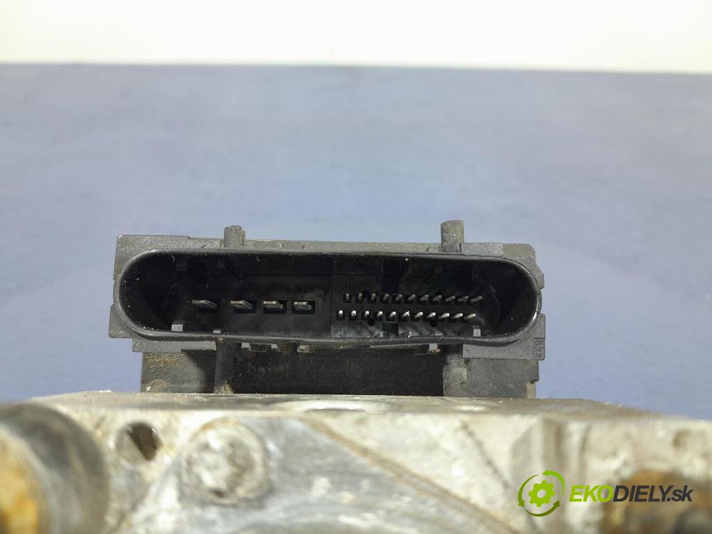 Toyota Corolla verso 2006 čerpadlo ABS x 44510-0F010