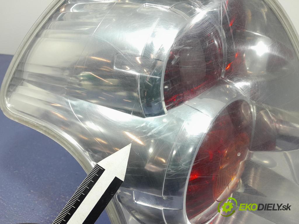 Toyota Corolla verso 2006 svetlo / reflektor zad ľavá Vonkajsia: