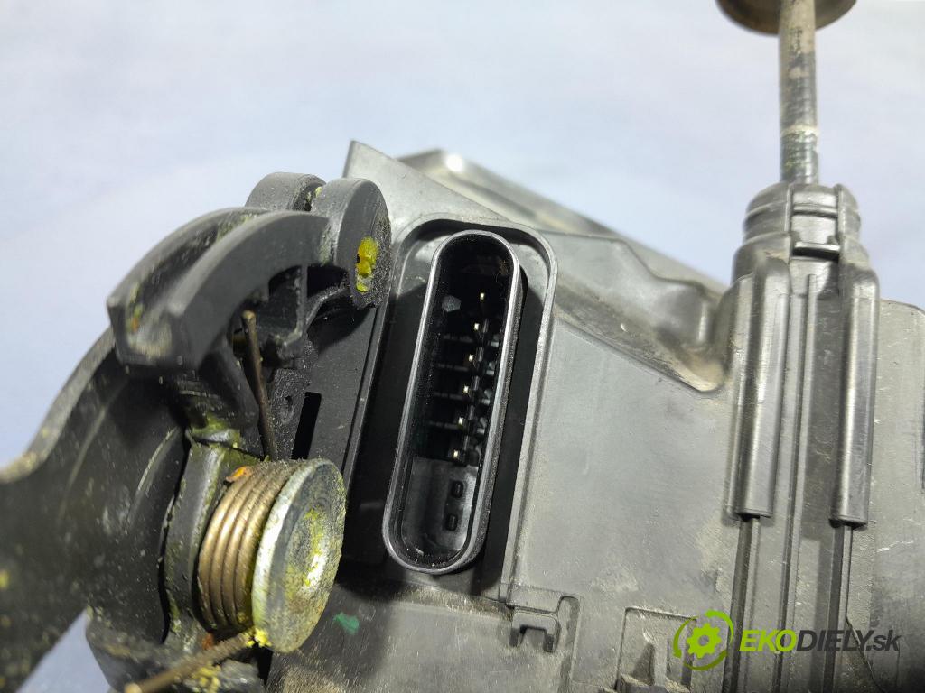 Jaguar Xf 2015 zámok dvere Predné Vľavo: GX63-203A29-BB