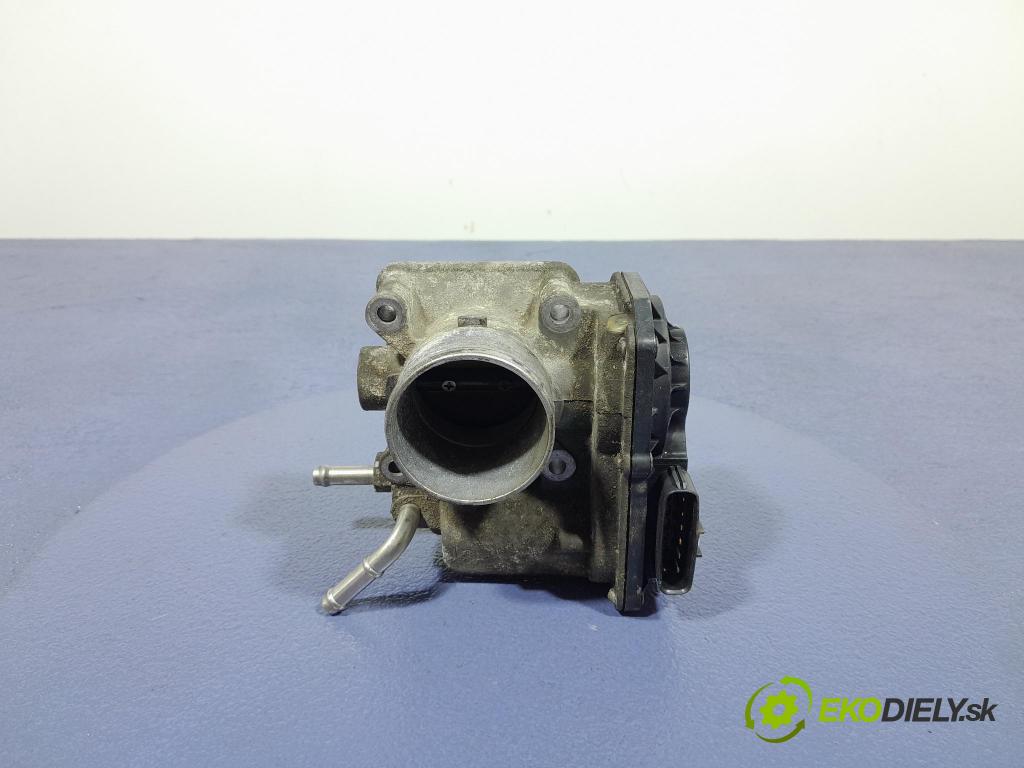 Toyota Corolla verso 2006 klapka 22030-0D021