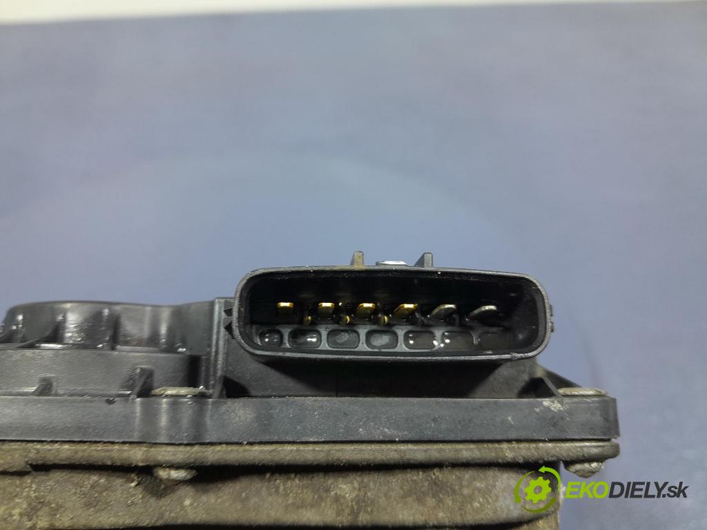 Toyota Corolla verso 2006 klapka 22030-0D021