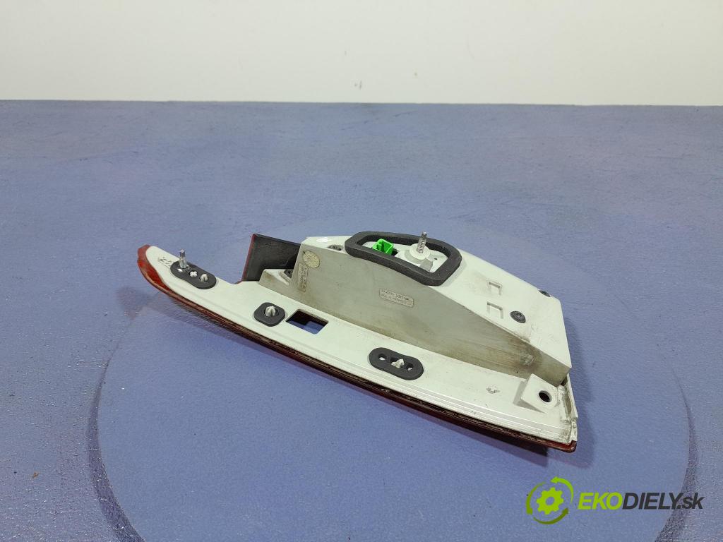 Jaguar Xf 2015 svetlo / reflektor zad Prava: Vnútri: GX63-15K272-AD