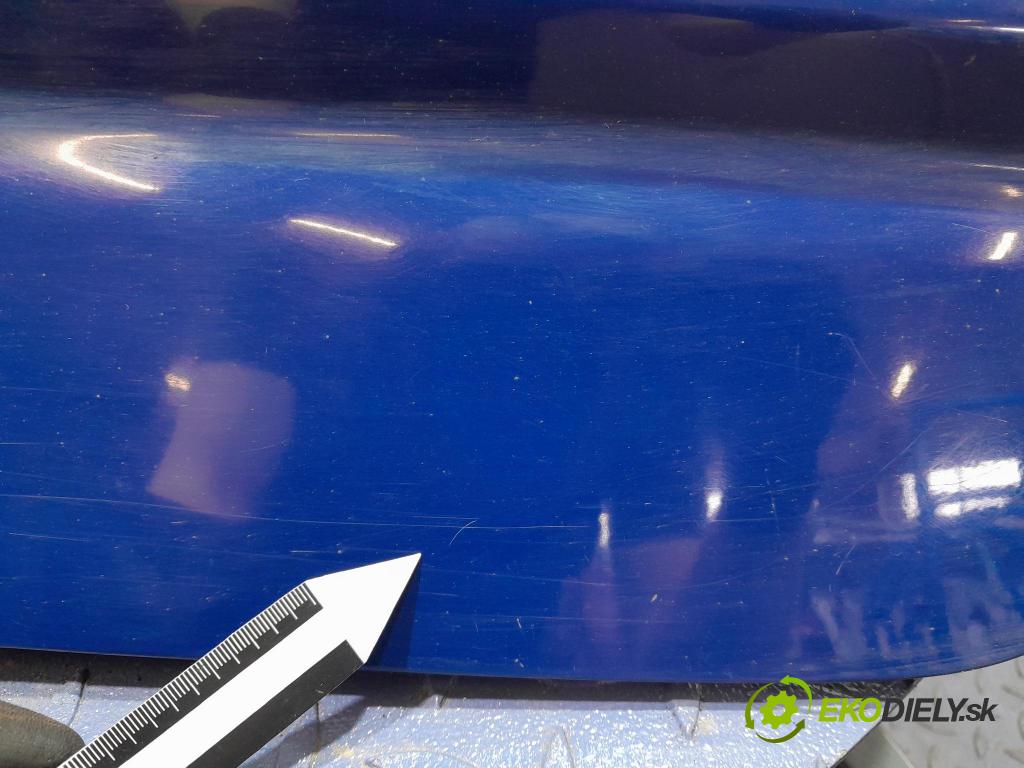 Toyota Corolla verso 2006 zadní dveře kufra: kufr