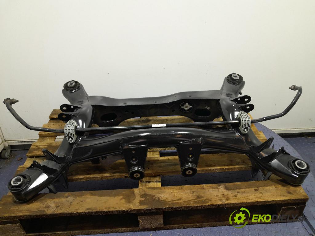 Bmw Z4 2022 výztuha Pozastavenia: Zad: