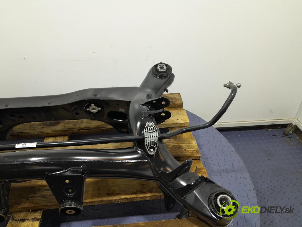 Bmw Z4 2022 výztuha Pozastavenia: Zad: