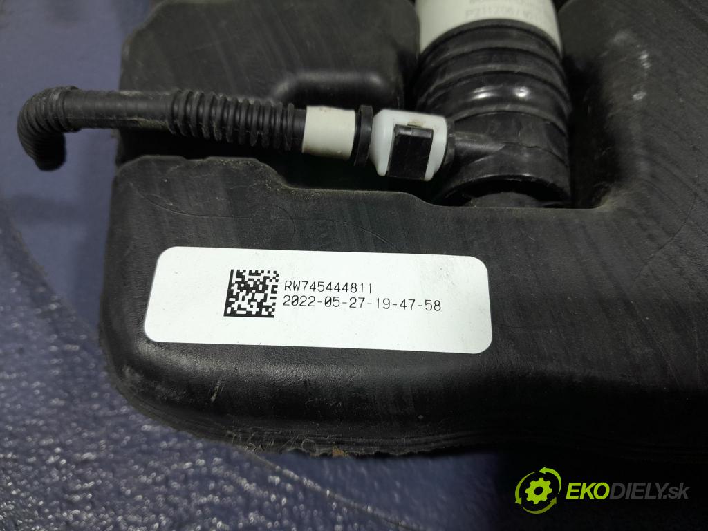 Bmw Z4 2022 nádržka Podložka: 7454448