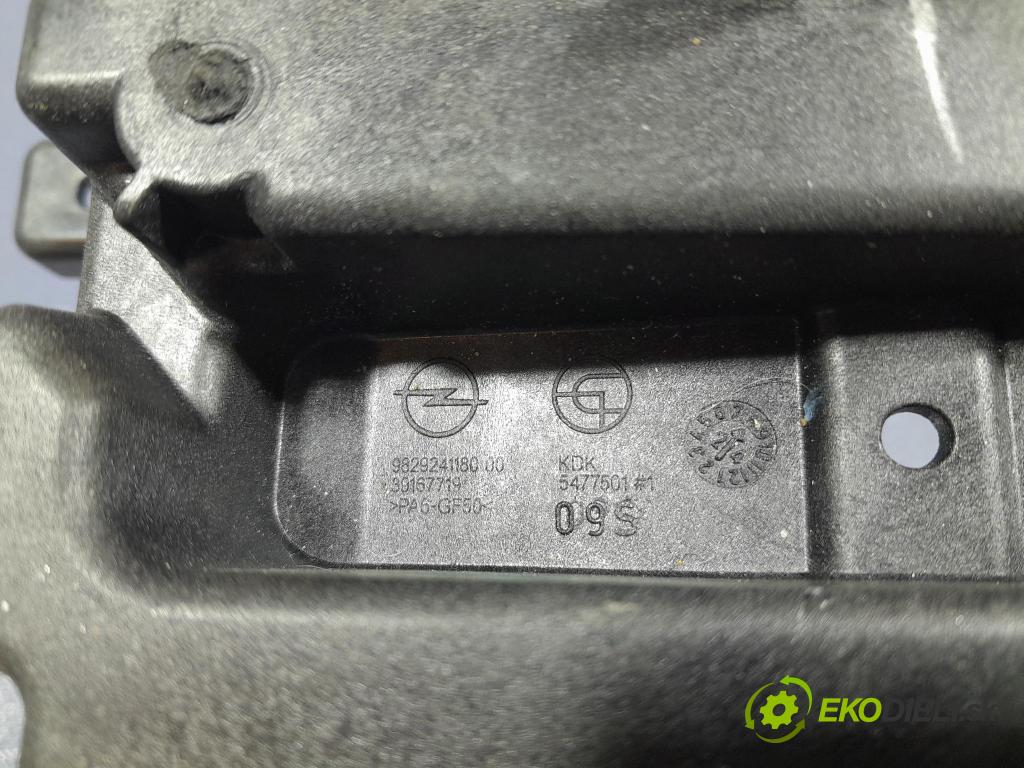 Opel Corsa 2024 kryt Plast: Interiéry: 9829241180