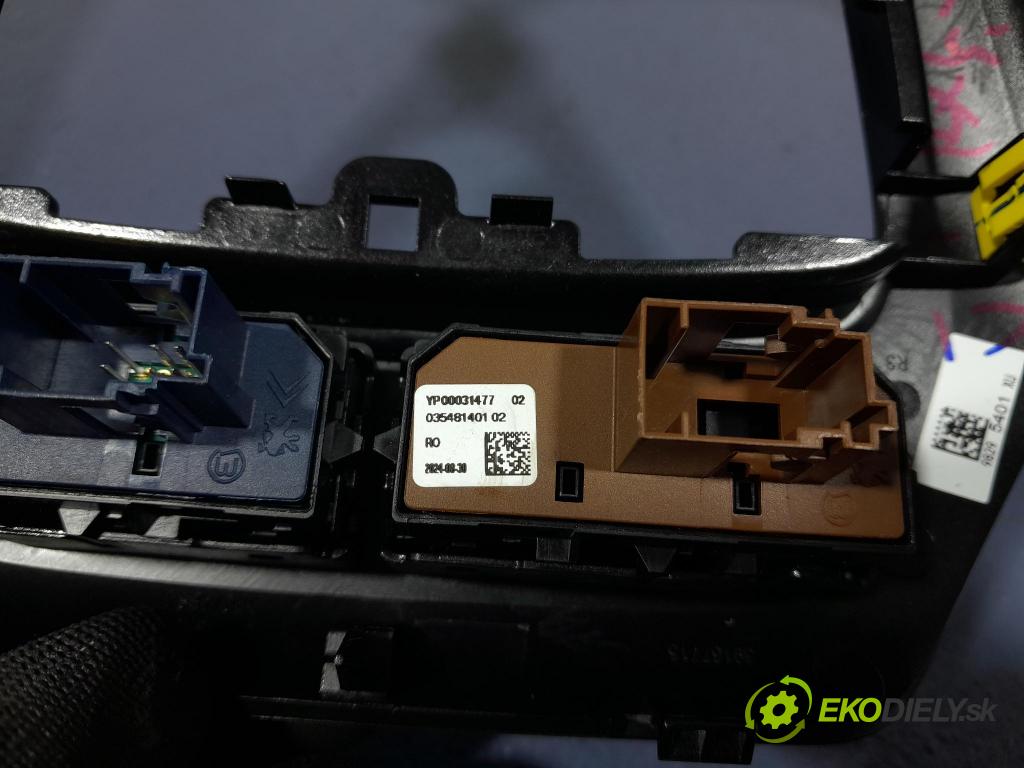 Opel Corsa 2024 kryt Plast: Interiéry: 98295401