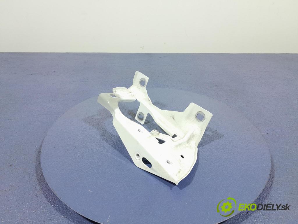 Bmw Z4 2022 blatník Predné v pravo: 7435792