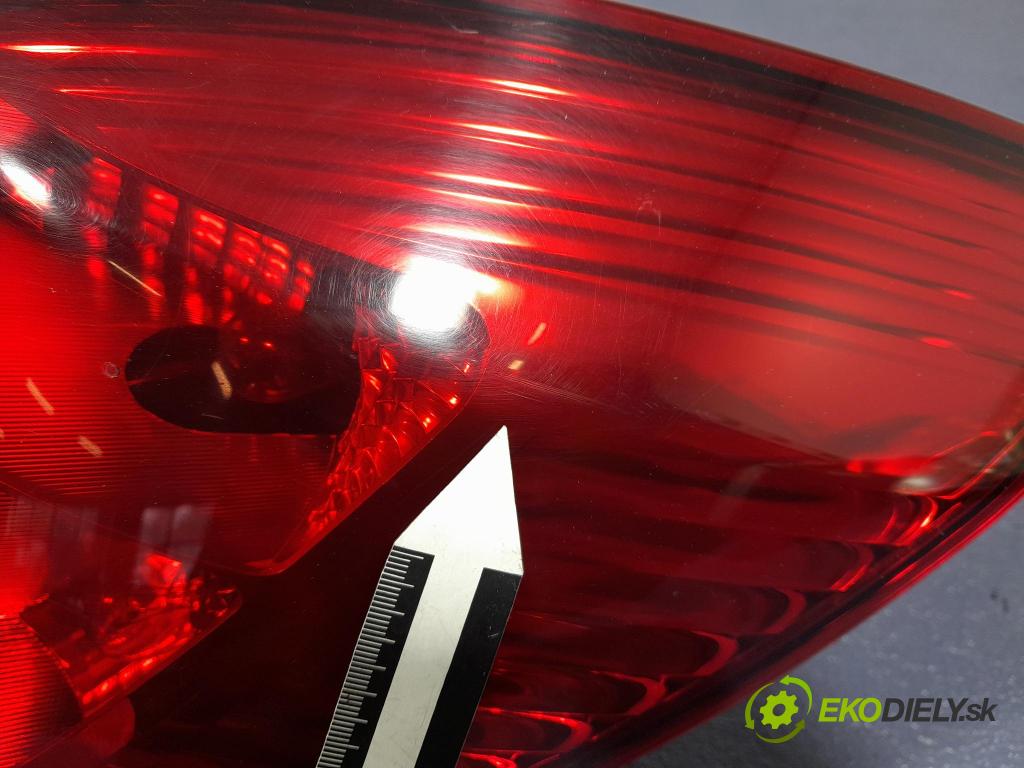 Opel Corsa 2008 svetlo / reflektor zad Prava: Vonkajsia: 13269051