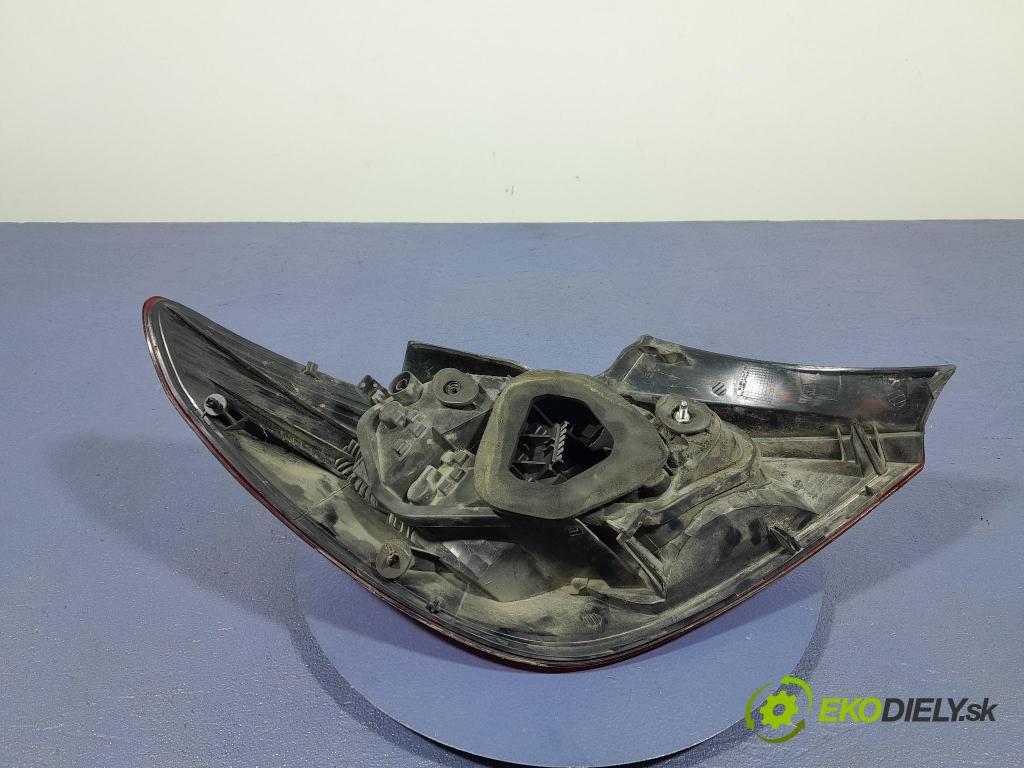 Opel Corsa 2008 svetlo / reflektor zad Prava: Vonkajsia: 13269051