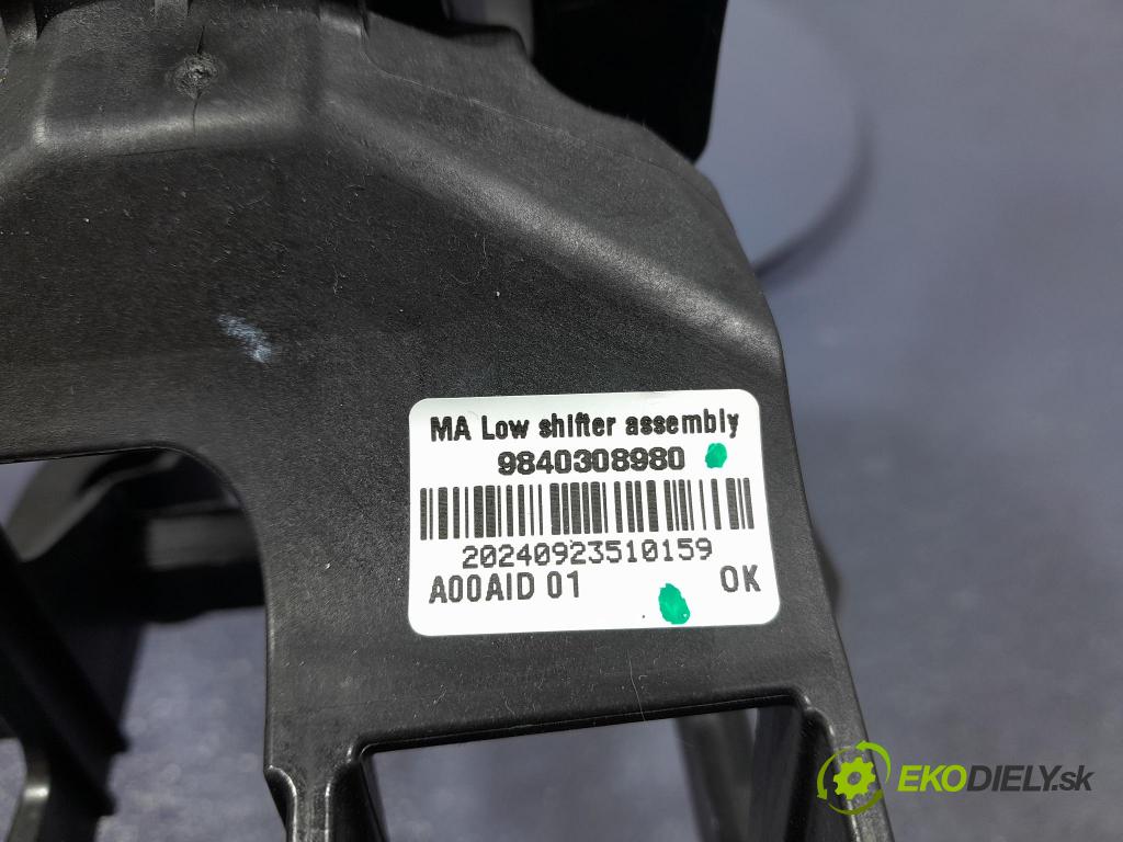 Opel Corsa 2024 kulisa Změny Ozubené kola: 9840308980