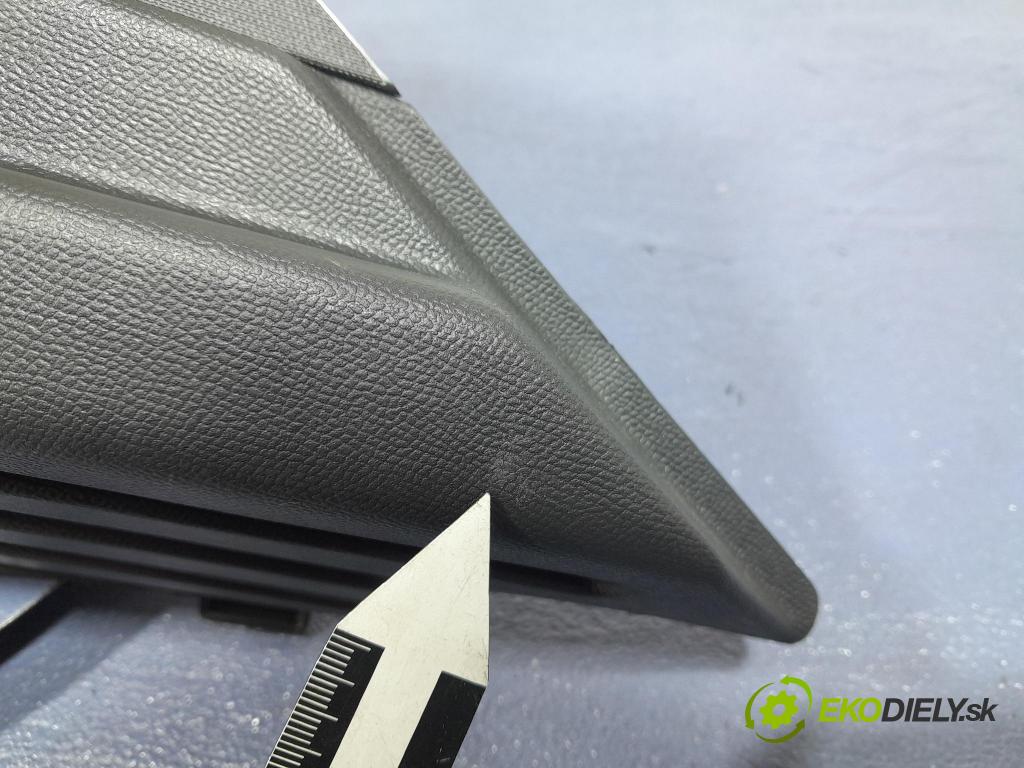 Opel Corsa 2024 kryt Plast: Interiéry: 98293263ZD