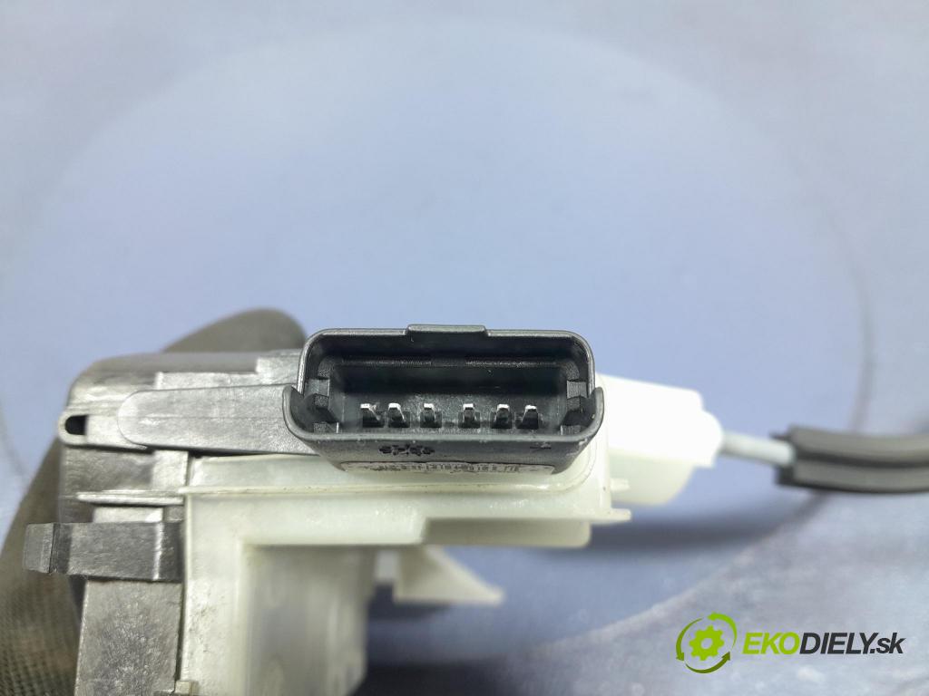 Opel Corsa 2024 zámek dveře před Levý: 444122