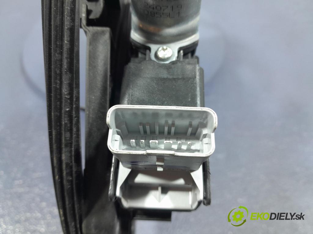 Opel Corsa 2024 mechanismus stahování Sklenka: před Levý: 9829043680