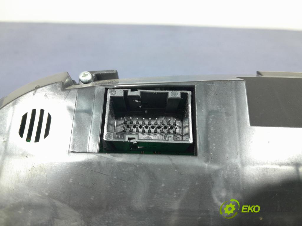 Fiat Doblo 2021 Přístrojová deska 0521745530