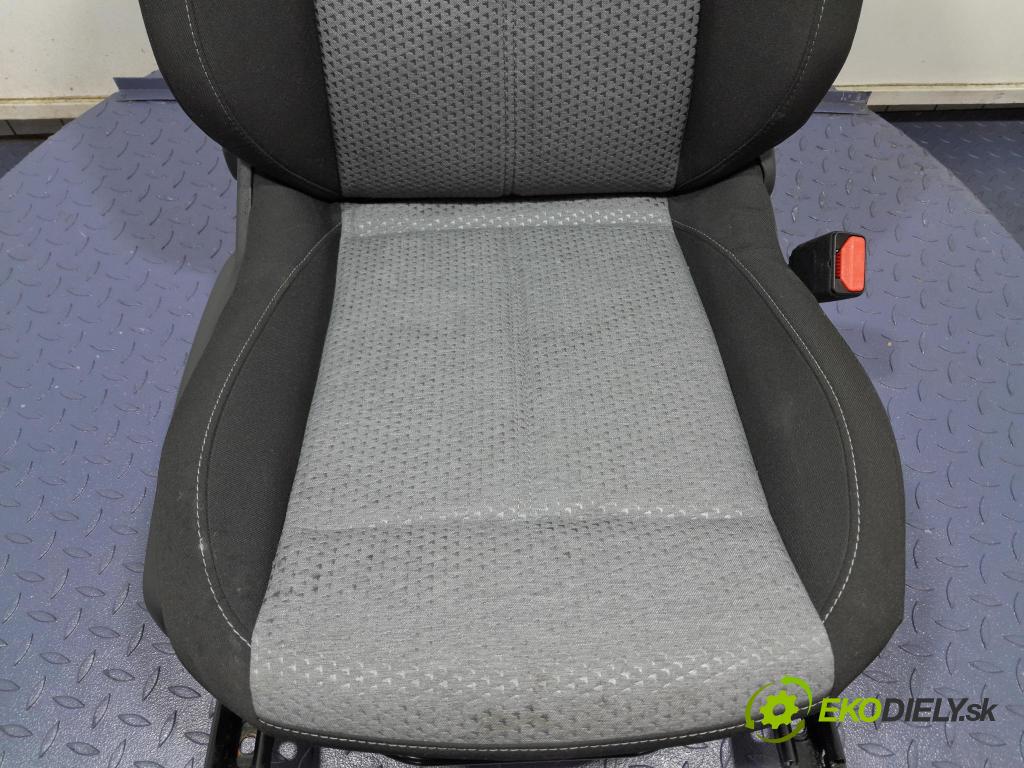 Opel Corsa 2024 Sedačka spolujazdca