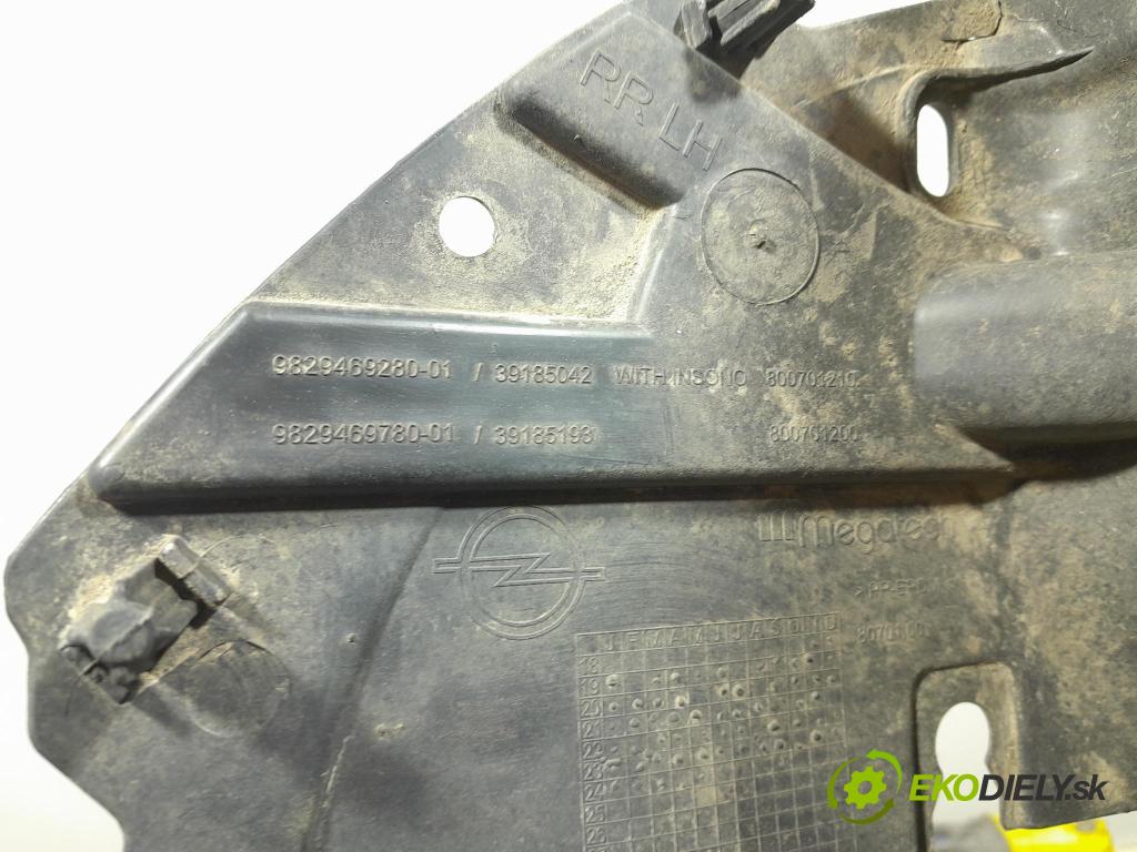 Opel Corsa 2024 blatník: plastický: Zad: 9829469280