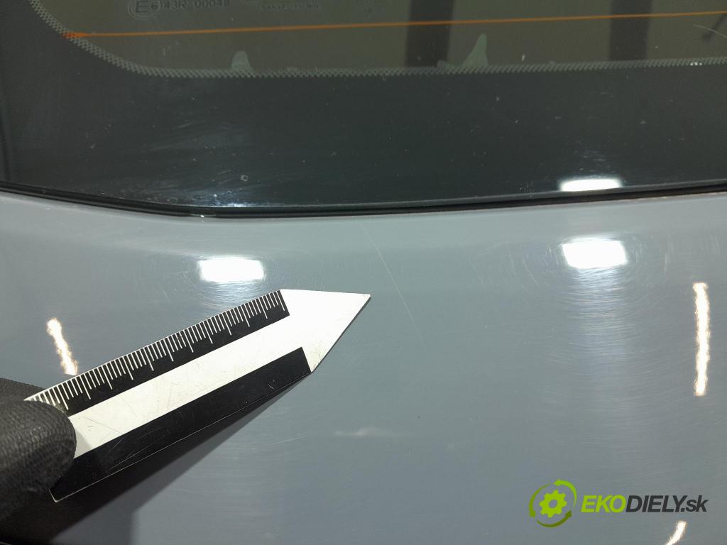 Opel Corsa 2024 zadna dveře kufra: kufra: