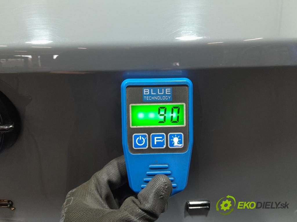 Opel Corsa 2024 zadna dveře kufra: kufra: