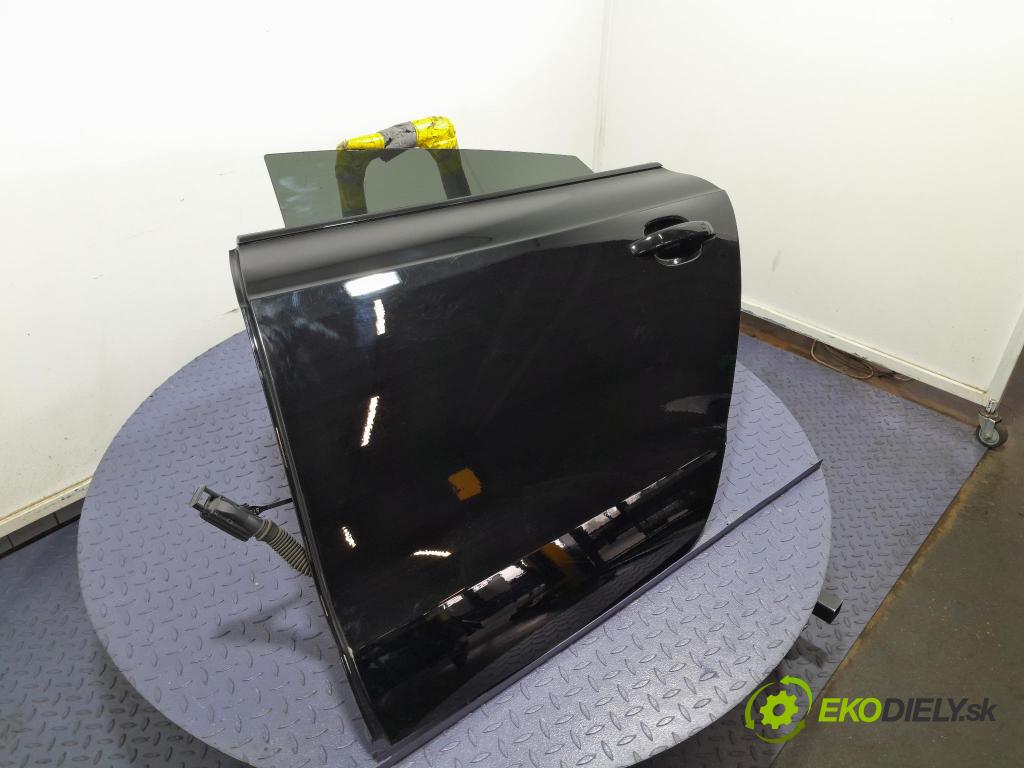 Audi A5 2014 dvere zad Vľavo: