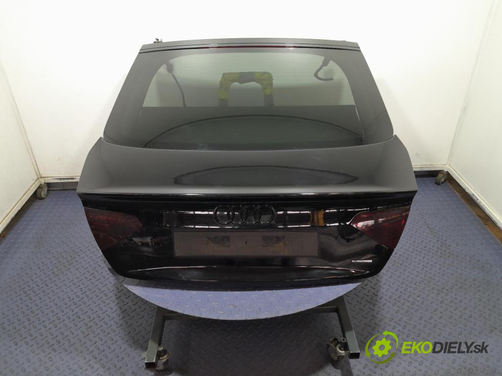 Audi A5 2014 zadna dveře kufra: kufra: