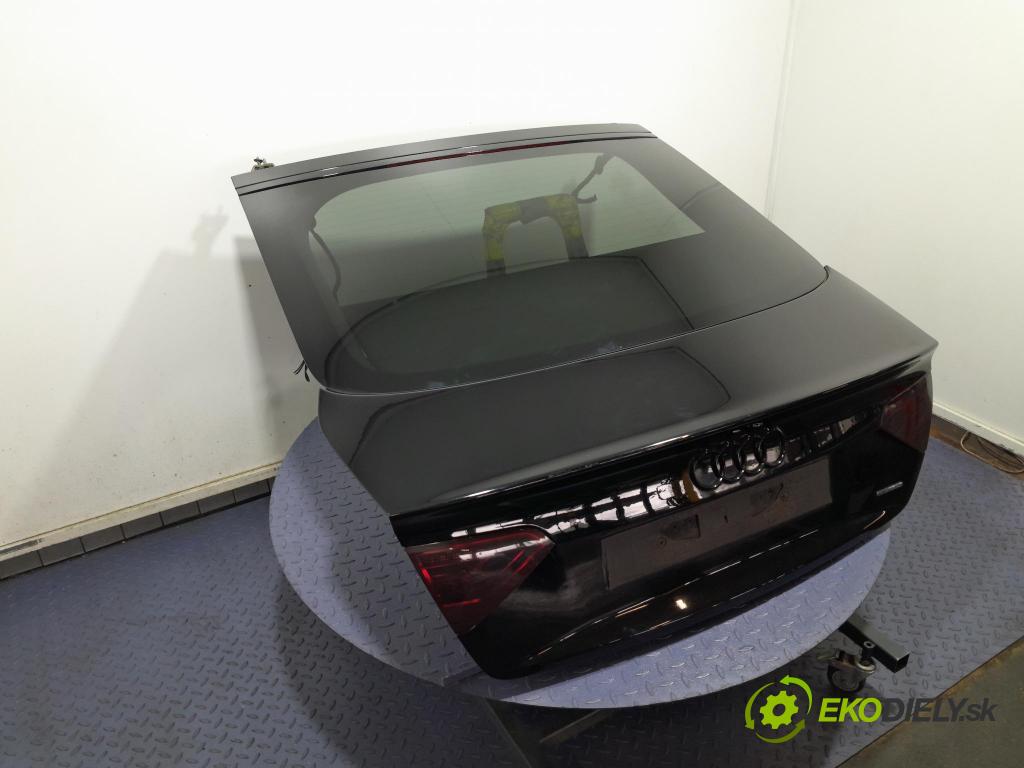 Audi A5 2014 zadna dveře kufra: kufra: