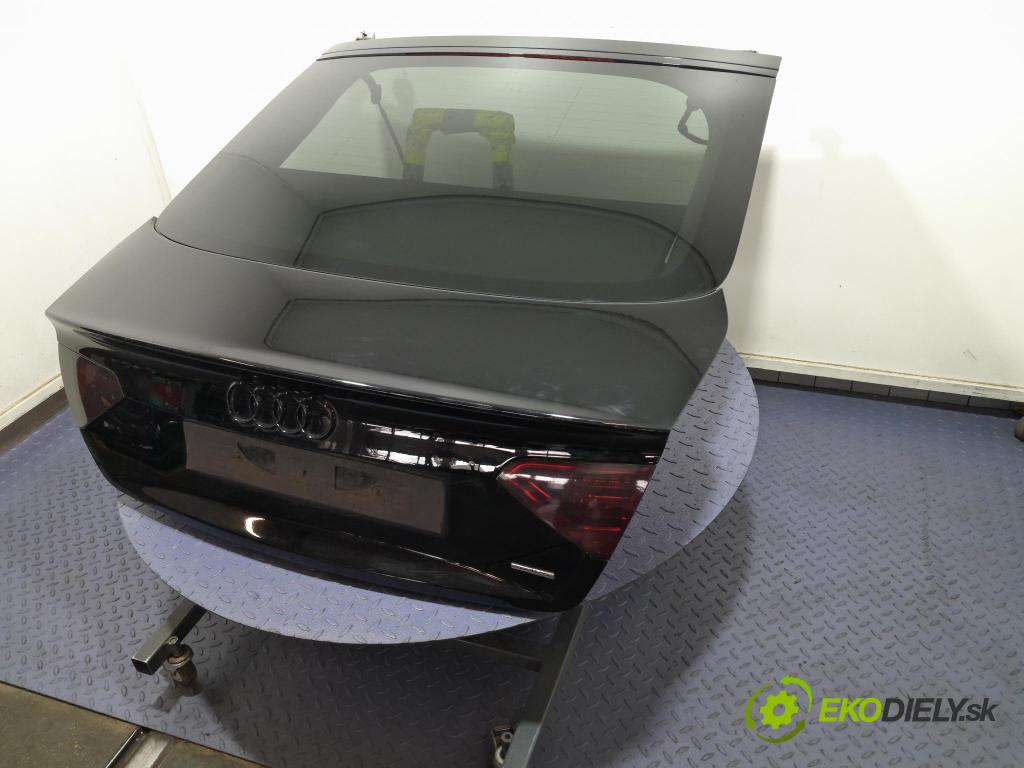 Audi A5 2014 zadna dveře kufra: kufra: