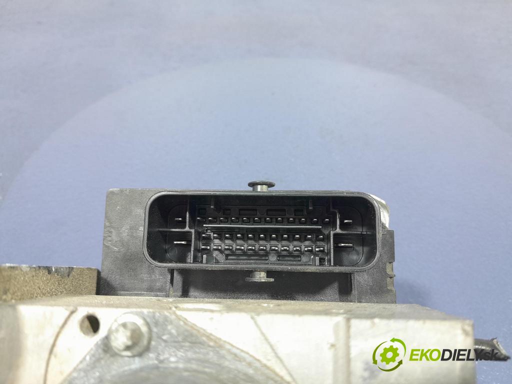 Audi A5 2014 čerpadlo ABS x 8K0614517HA