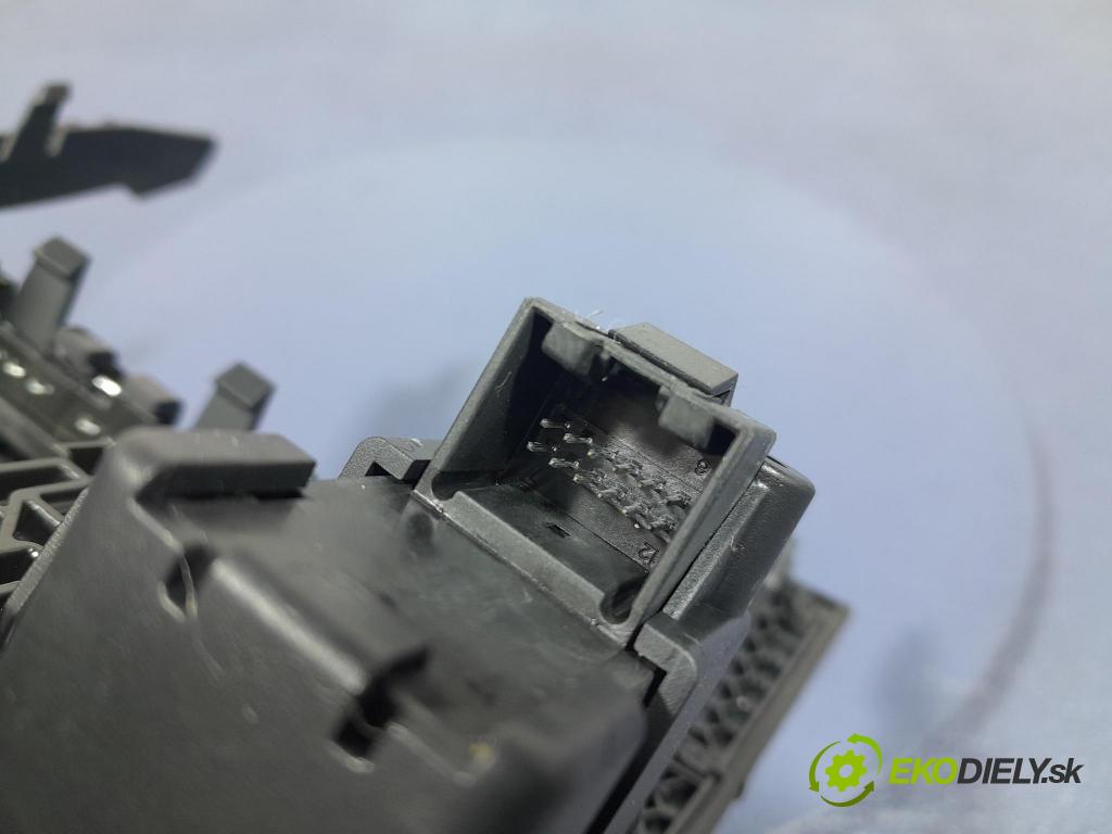 Audi A5 2014 prepínač 8T0919611K