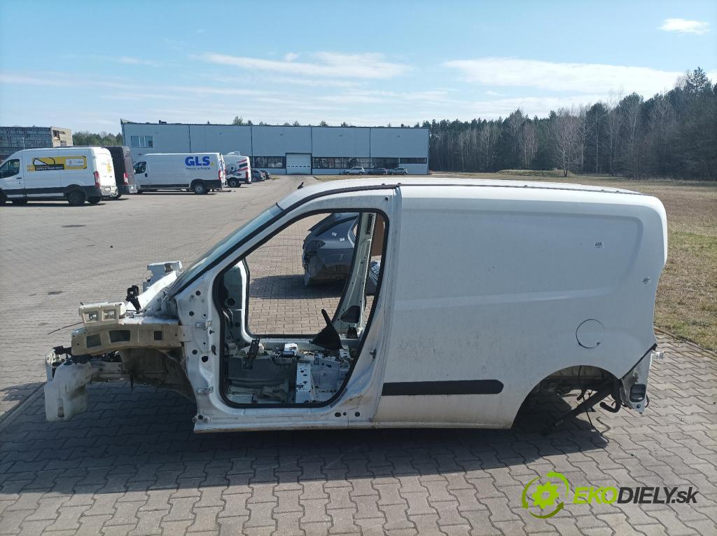 Fiat Doblo 2021 Boční Levý:
