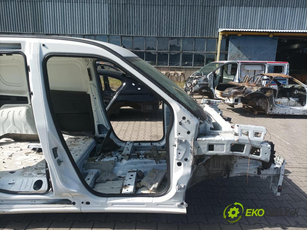 Fiat Doblo 2021 Boční v pravo: