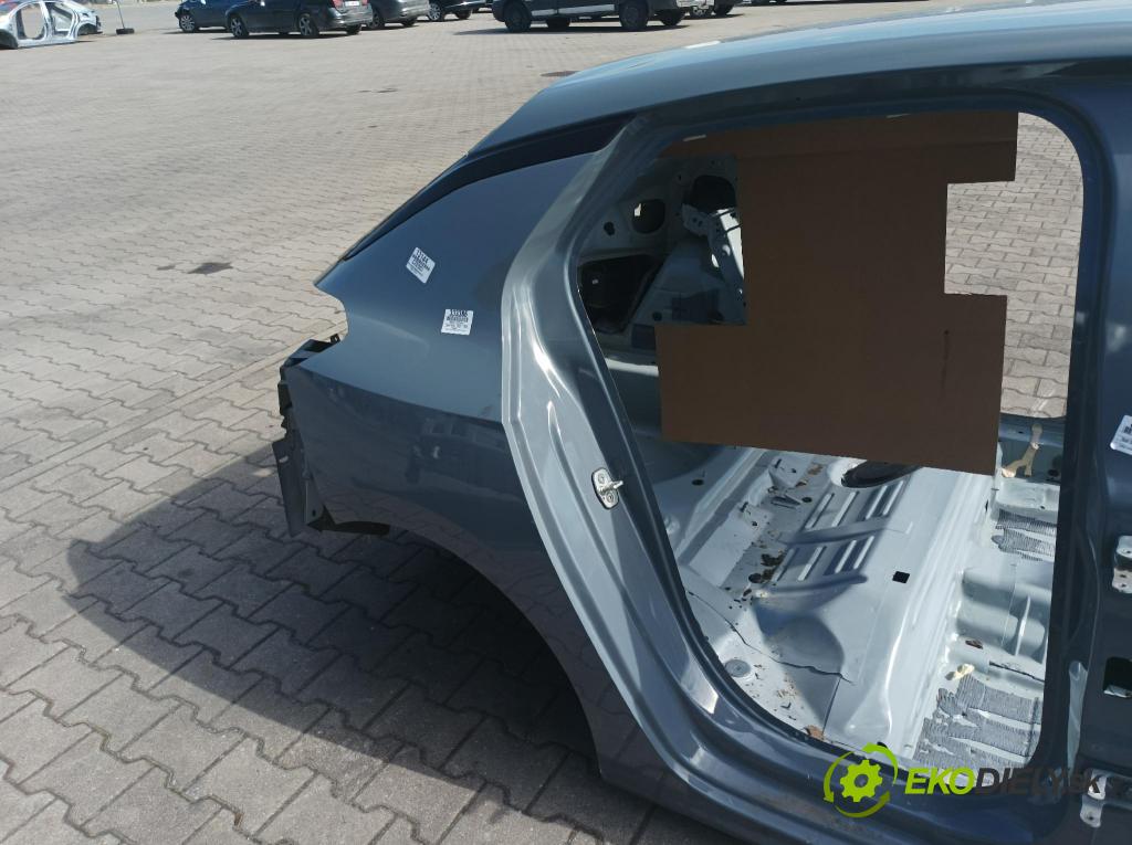 Opel Corsa 2024 blatnik Zad: v pravo:
