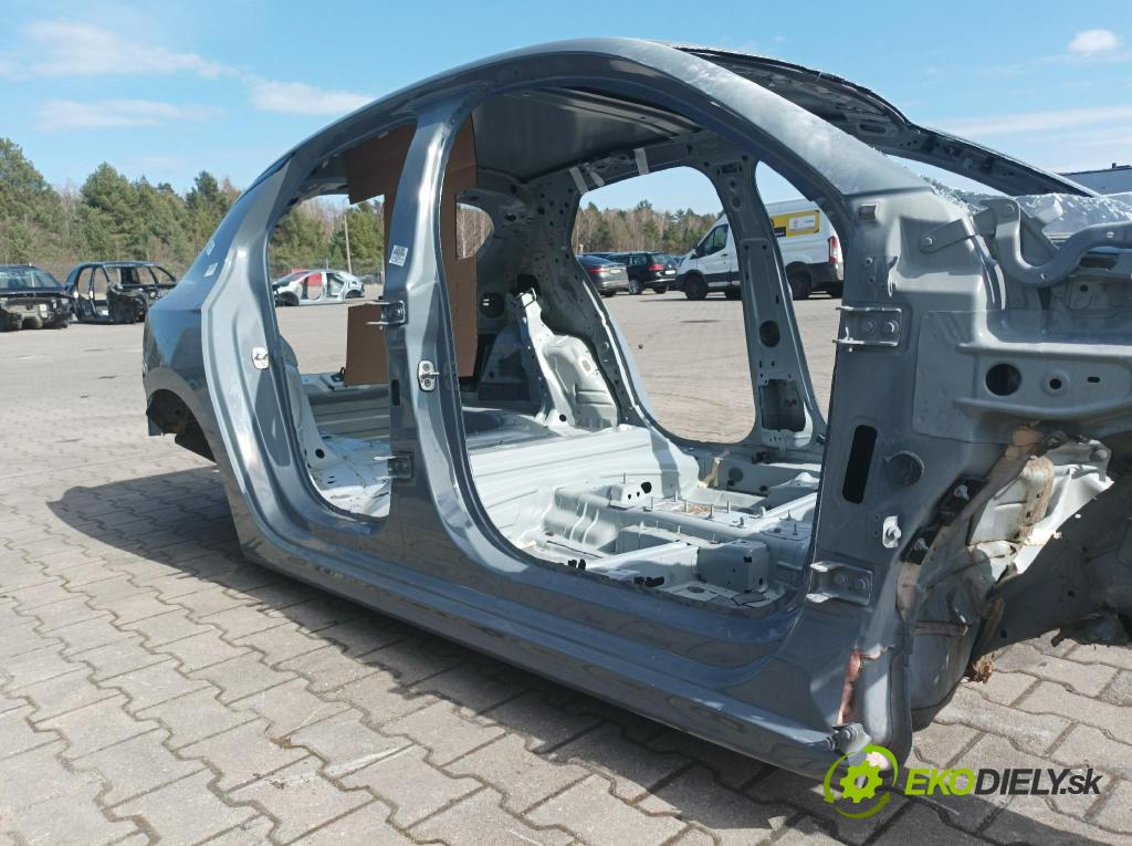 Opel Corsa 2024 Práh: v pravo: